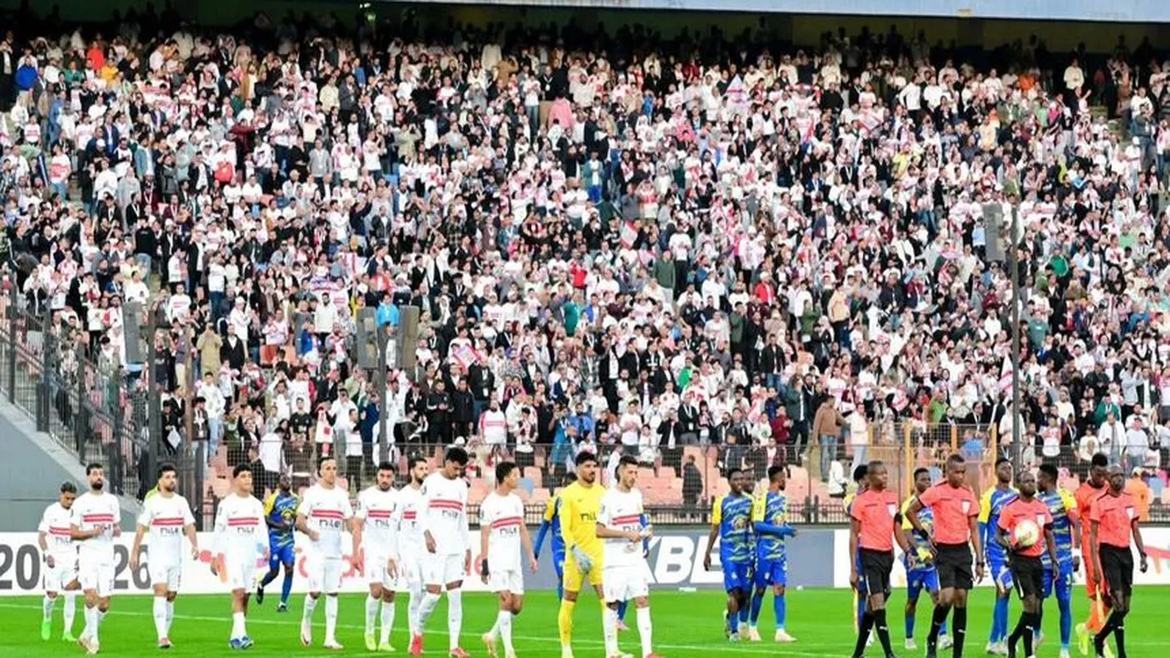 ضربة لـ معتمد جمال.. شكوك تحوم حول مشاركة شيكو بانزا أمام المصري وبلوزداد